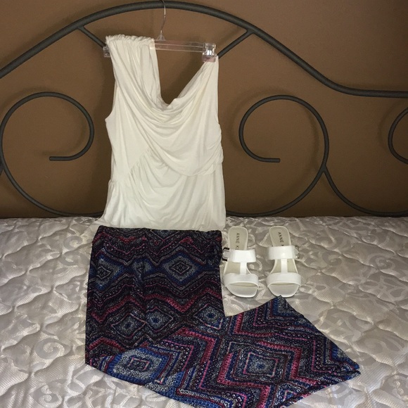 mark. Tops - Mark One Shoulder bodycon top